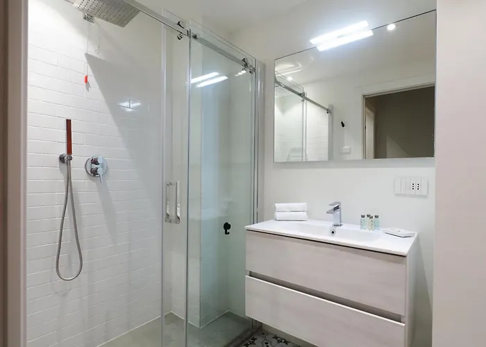 Contempora - Visconti Di Modrone * Milan